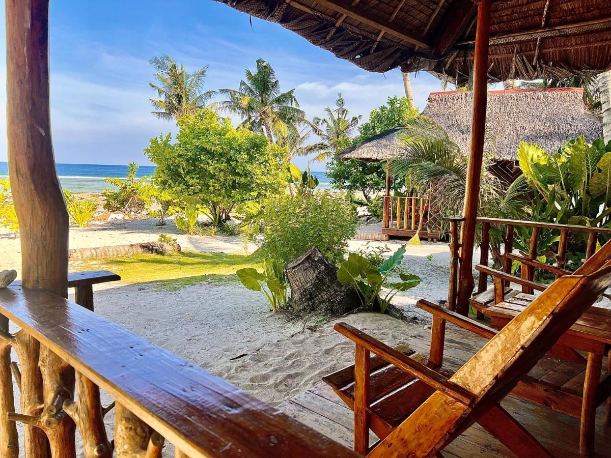 Marahuyo Siargao Hotel Catangnan Exterior photo